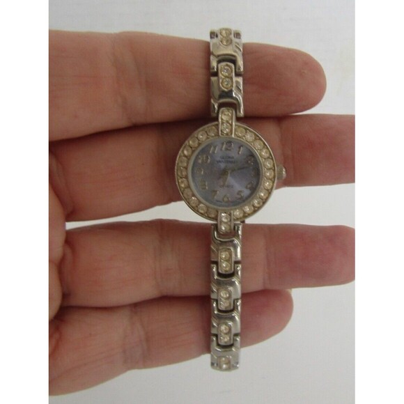 Gloria Vanderbilt Ladies Wrist Watch Vintage Rhinestone Bezel Bracelet Quartz - Picture 2 of 10